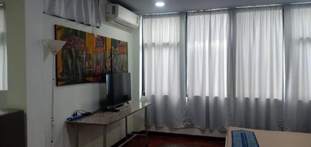 Sriyanar Place Bangkok Luaran gambar