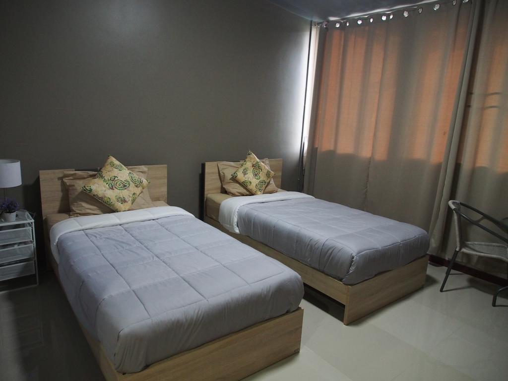 Sriyanar Place Bangkok Luaran gambar