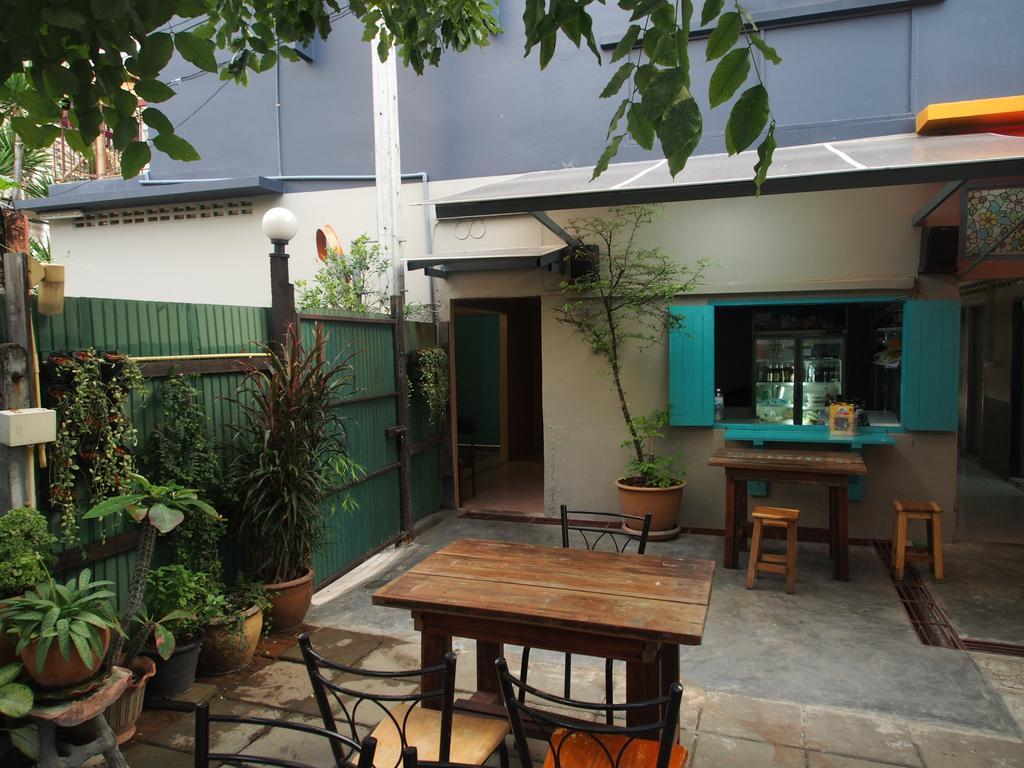 Sriyanar Place Bangkok Luaran gambar