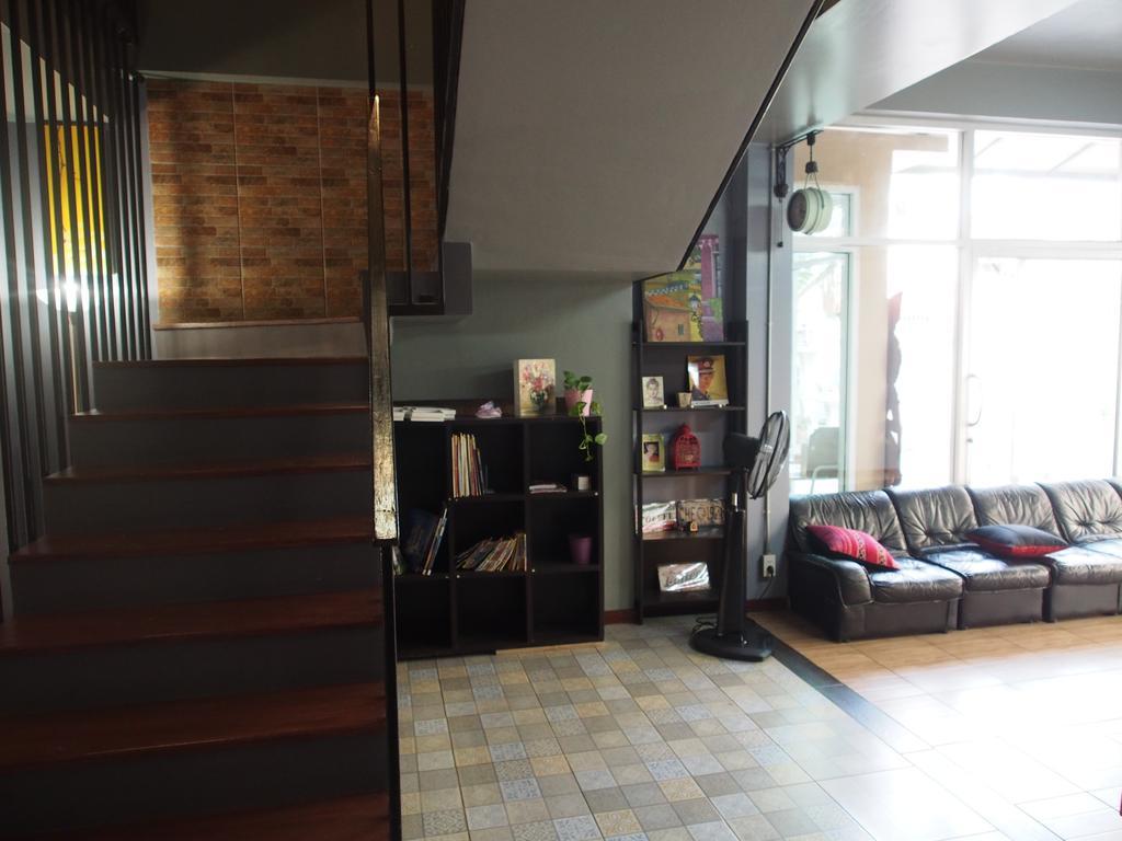 Sriyanar Place Bangkok Luaran gambar