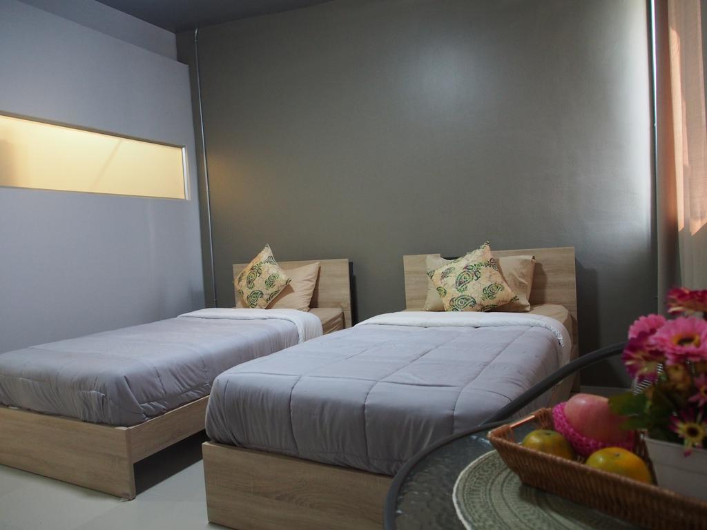 Sriyanar Place Bangkok Luaran gambar