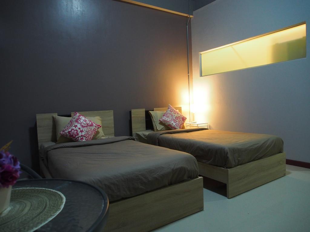 Sriyanar Place Bangkok Luaran gambar